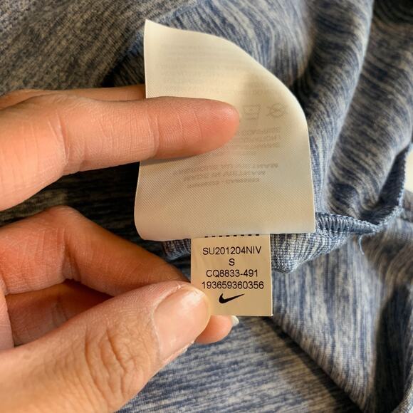 Nike Sweatshirt Womens S Small Shark Dri Fit Lightweight Cropped Spacedye Hoodie - Picture 10 of 13